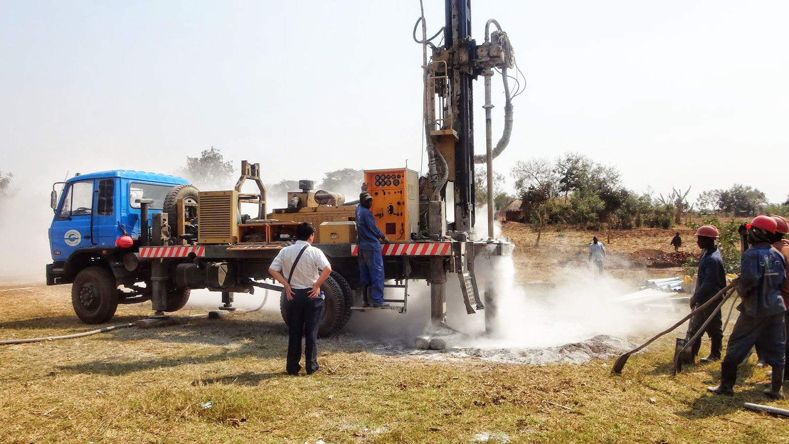 1-Pangolin-water-well-drilling-rig